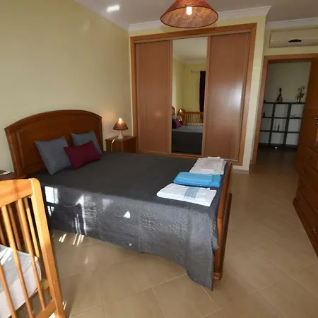 דירה Ferreiras, Excellent Duplex In With Pool