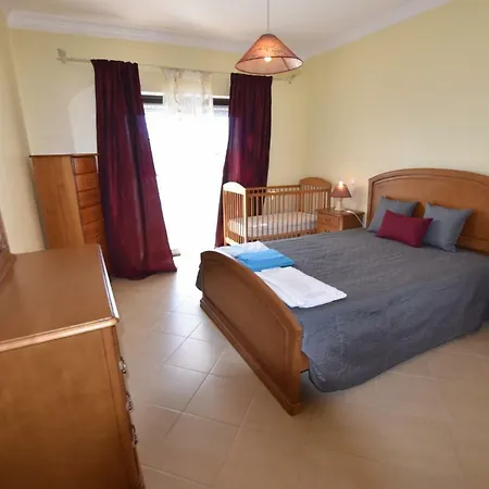 Ferreiras, Excellent Duplex In With Pool