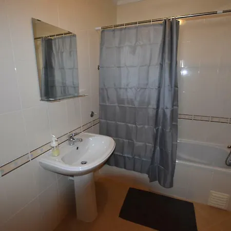 Ferreiras, Excellent Duplex In With Pool